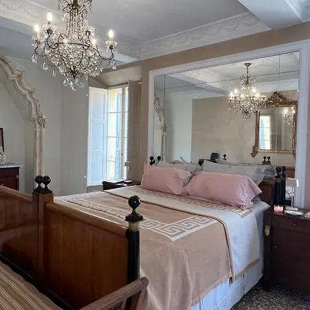 Castiglione 27 Luxury Nocleg ze śniadaniem 4*