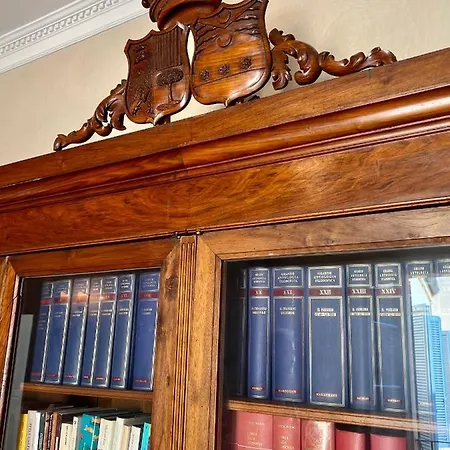 Castiglione 27 Luxury Bed and Breakfast 4*