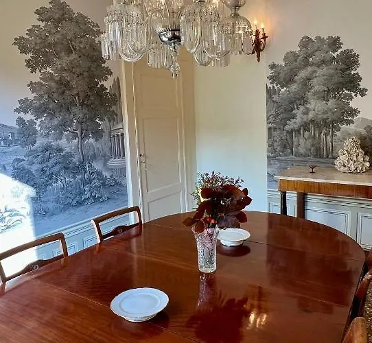 Castiglione 27 Luxury Couette-café