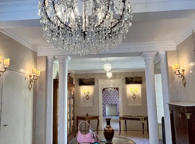 Castiglione 27 Luxury 4* Bologne