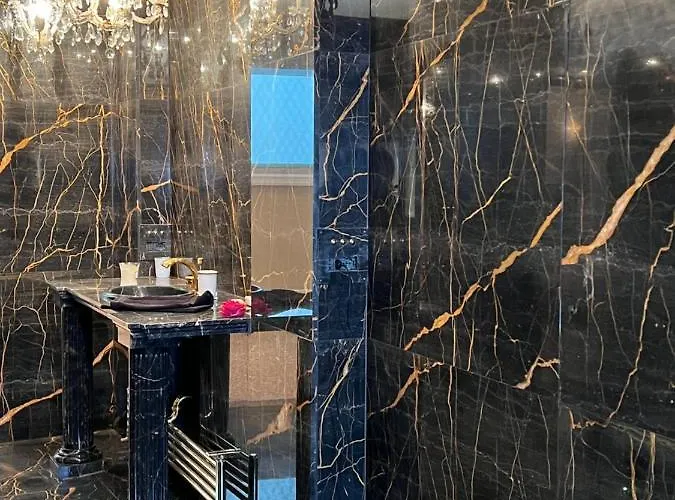 Couette-café Castiglione 27 Luxury 4*